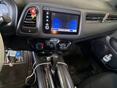 Used 2022 Honda HR-V Sport image 5