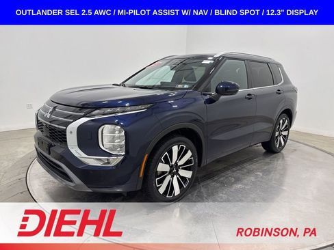 Used 2025 Mitsubishi Outlander SEL AWD/4WD image 3