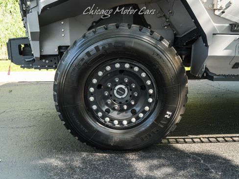 Used 2024 Ford F550 4x4 Regular Cab Super Duty image 46