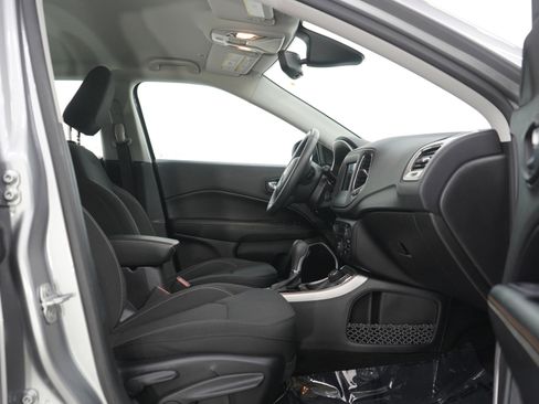 Used 2019 Jeep Compass Sport AWD/4WD image 11