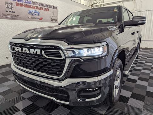Used 2025 RAM 1500 Big Horn AWD/4WD image 3