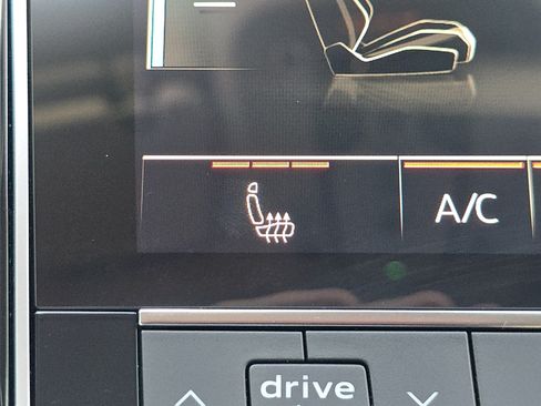 Certified 2023 Audi Q7 2.0T Premium w/ Convenience Package AWD/4WD image 11
