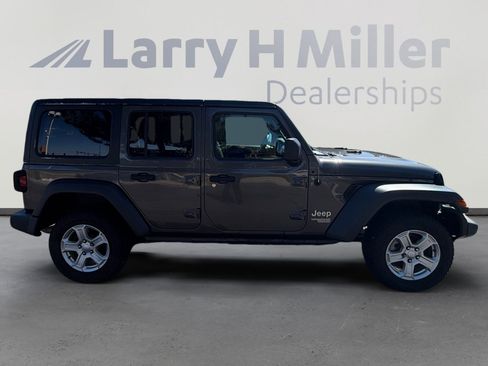 Used 2019 Jeep Wrangler Unlimited Sport S AWD/4WD image 6