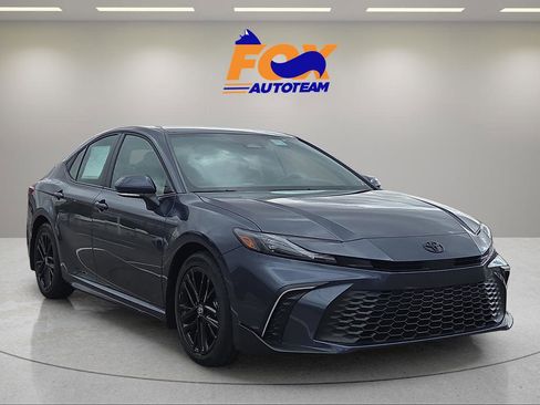 New 2026 Toyota Camry SE FWD image 6