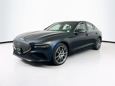 Used 2024 Genesis G70 2.5T RWD image 3