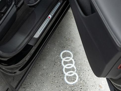 Used 2023 Audi Q8 Premium Plus AWD/4WD image 15