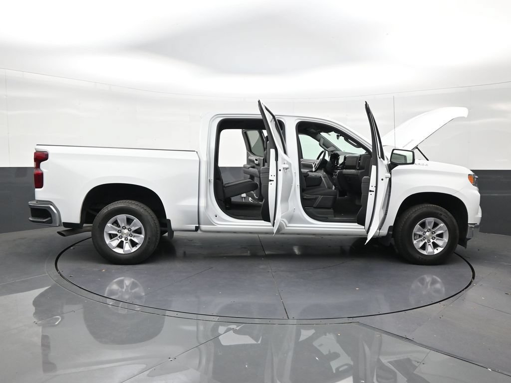 Used 2025 Chevrolet Silverado 1500 LT RWD image 28