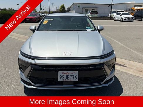 Used 2025 Hyundai Sonata SEL FWD image 2