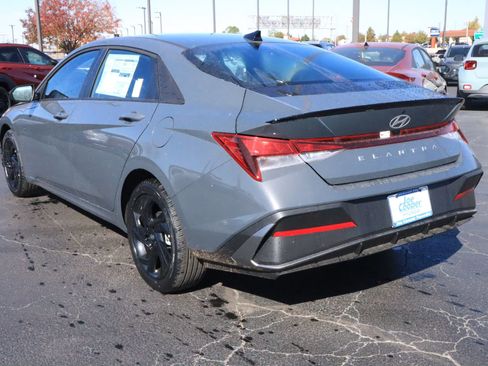 New 2026 Hyundai Elantra Sport image 21