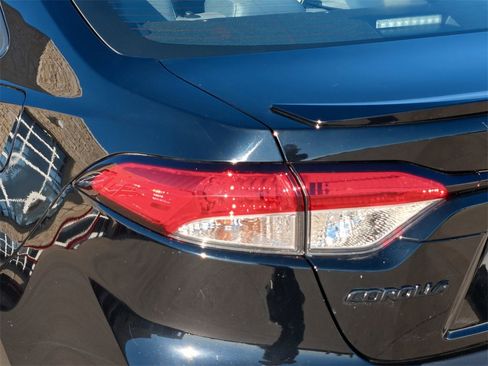 Used 2025 Toyota Corolla SE image 6