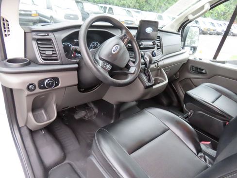 Used 2020 Ford Transit 150 Low Roof RWD image 5