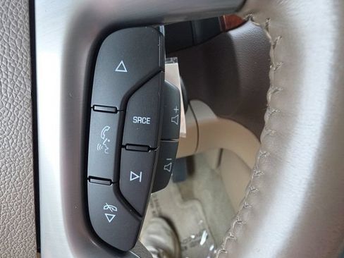 Used 2014 Chevrolet Tahoe LT w/ Luxury Package AWD/4WD image 18