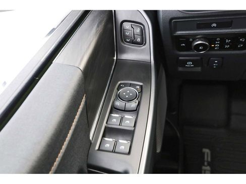 Used 2025 Ford F150 Lariat AWD/4WD image 19