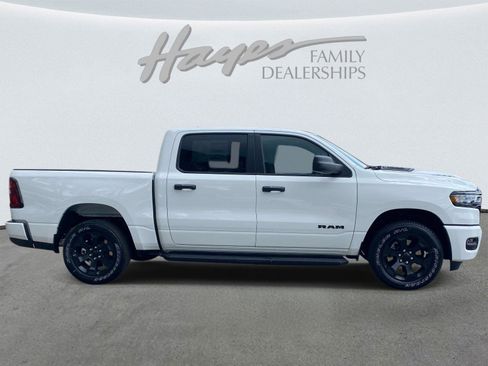 New 2026 RAM 1500 Express AWD/4WD image 3