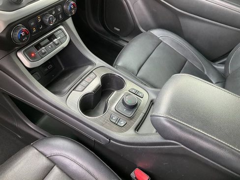 Used 2020 GMC Acadia SLT image 14