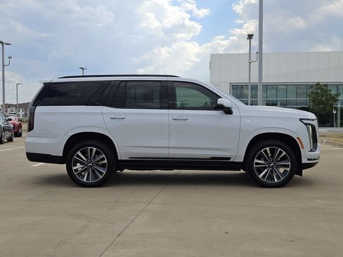 Certified 2026 Cadillac Escalade Sport AWD/4WD image 7
