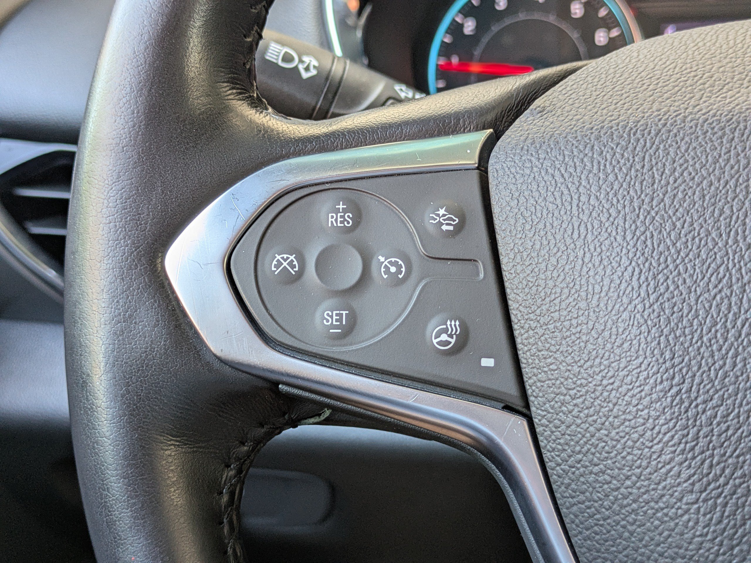 Used 2022 Chevrolet Traverse LT w/ LPO, Floor Liner Package AWD/4WD image 29