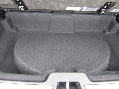 Used 2018 Volvo XC90 T5 Momentum w/ Convenience Package image 55