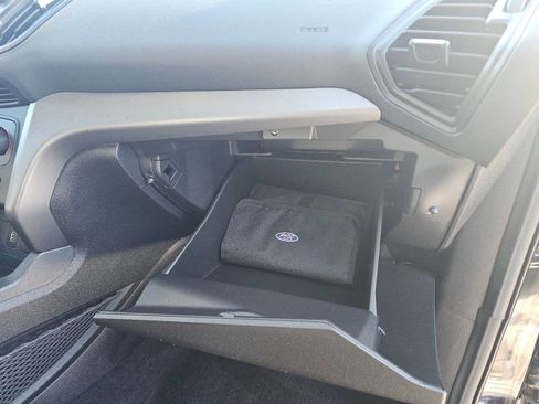 Used 2017 Ford Escape SE w/ SE Cold Weather Package image 29