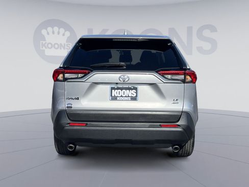 Used 2024 Toyota RAV4 LE image 5