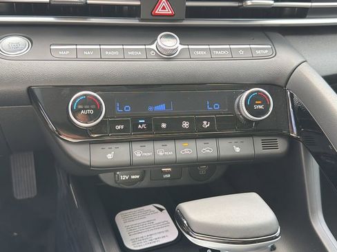 New 2026 Hyundai Elantra Limited FWD image 28