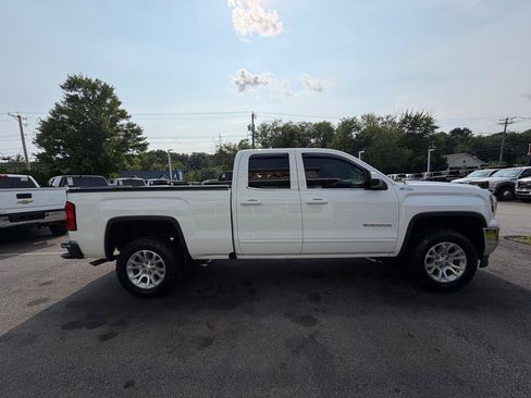 Used 2017 GMC Sierra 1500 SLE w/ SLE Value Package AWD/4WD image 6