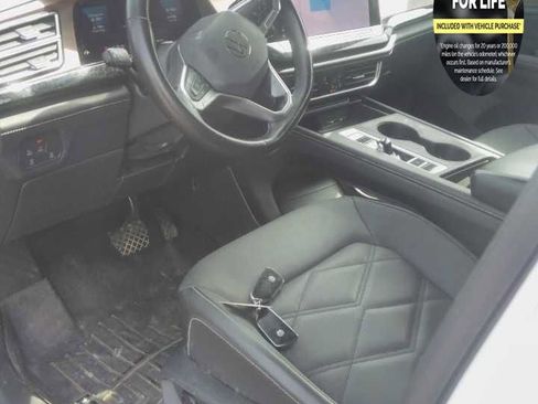 Used 2024 Volkswagen Atlas SE image 38