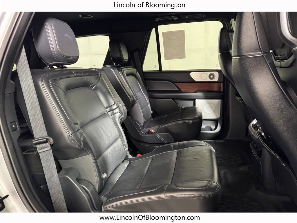 Certified 2023 Lincoln Navigator Reserve AWD/4WD image 12