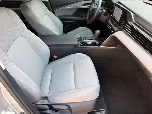 Used 2025 Toyota Camry LE w/ Convenience Package FWD image 24