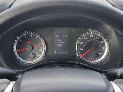 Used 2022 Toyota Highlander L FWD image 18