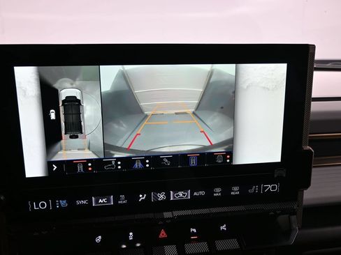 Used 2025 GMC Hummer EV 3X AWD/4WD image 25