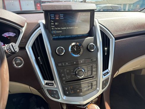 Used 2010 Cadillac SRX Premium image 24