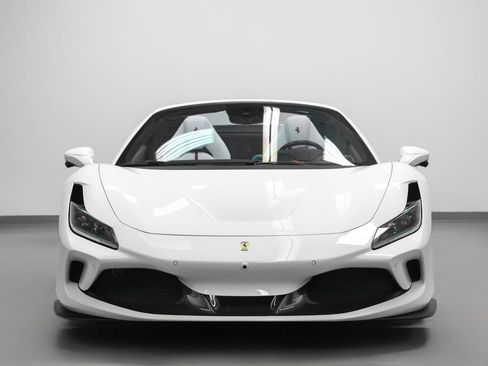 Used 2022 Ferrari F8 Tributo RWD image 15