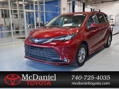 Used 2021 Toyota Sienna XLE
