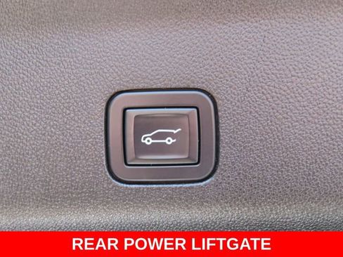 Used 2024 GMC Yukon XL Denali w/ Advanced Technology Package AWD/4WD image 35