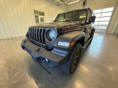 Used 2024 Jeep Wrangler Sport image 7