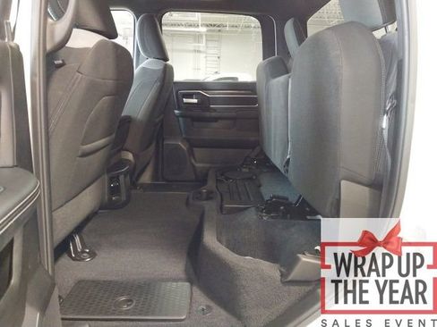 Used 2024 RAM 2500 Big Horn w/ Bed Utility Group image 11