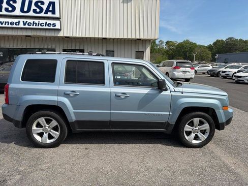 Used 2013 Jeep Patriot Limited w/ Sun/Sound Group FWD image 10