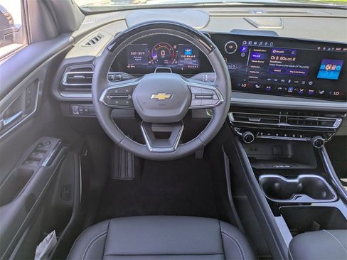 New 2026 Chevrolet Traverse LT w/ Enhanced Driving Package image 16