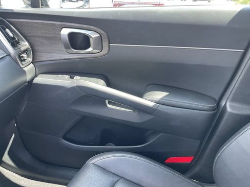 Certified 2023 Kia Sorento EX w/ Panoramic Sunroof Package FWD image 21