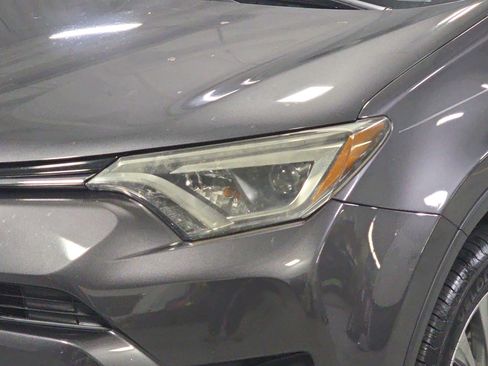 Used 2017 Toyota RAV4 Limited image 30