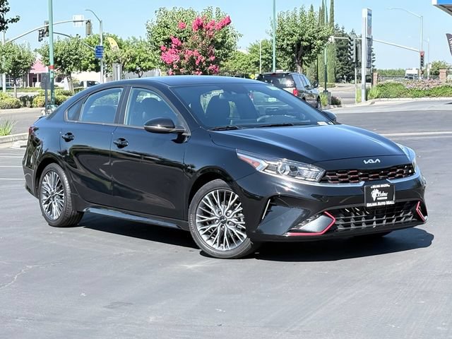 Used 2023 Kia Forte GT-Line FWD image 2