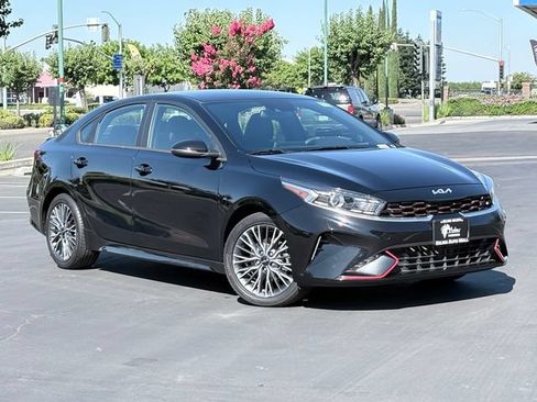 Used 2023 Kia Forte GT-Line FWD image 2