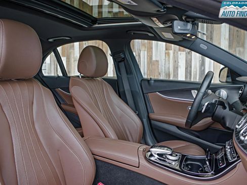 Used 2017 Mercedes-Benz E 300 4MATIC image 19