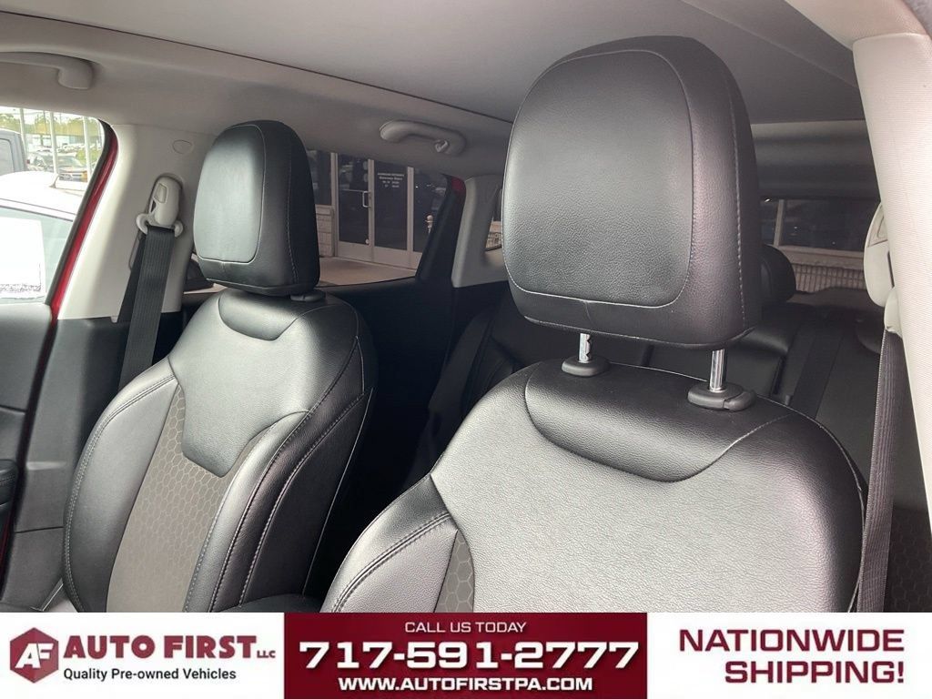 Used 2021 Jeep Compass Latitude w/ Sun and Sound Group AWD/4WD image 10