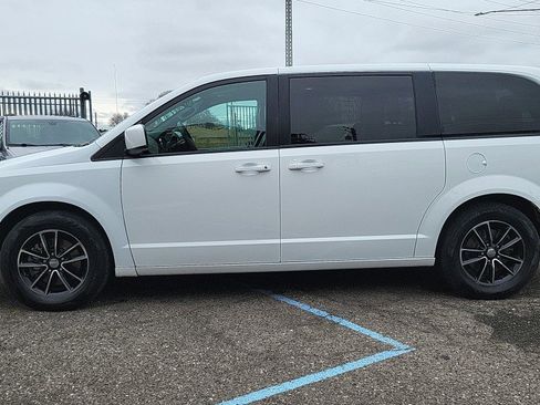 Used 2019 Dodge Grand Caravan GT image 5