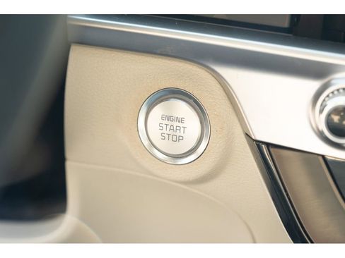 Used 2024 Kia Telluride S w/ S Sunroof Package FWD image 32