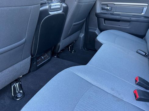 Used 2022 RAM 1500 Classic SLT image 12