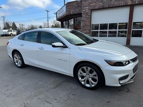 Used 2018 Chevrolet Malibu Premier image 17