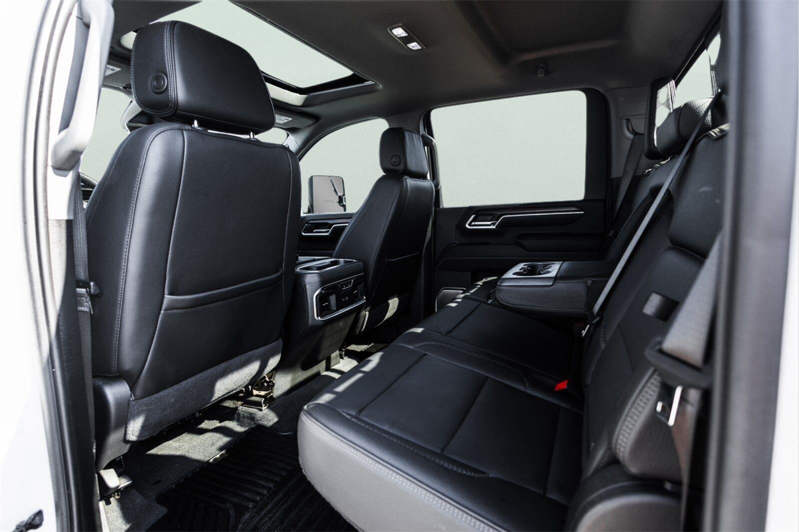 Used 2024 GMC Sierra 2500 Denali w/ Denali Reserve Package AWD/4WD image 27